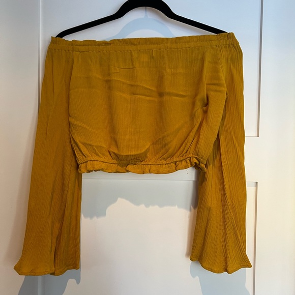 Off shoulder top - Picture 2 of 2